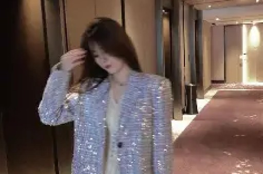 百万粉丝女网红晒捐款1047万截图并回应：两位粉丝捐出1千万个人捐了47万