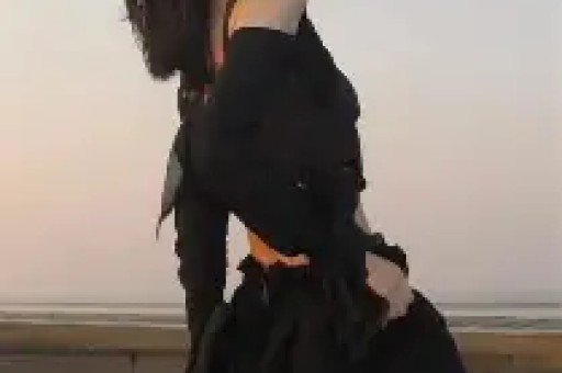 五一3个瓜!艳星削发为尼断绝父子关系知名女星卷入出轨风波 五一3个瓜!艳星削发为尼断绝父子关系知名女星卷入出轨风波